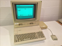 Apple Iie Platinum